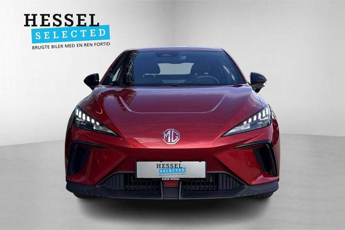 Rød MG 4 fra 2023