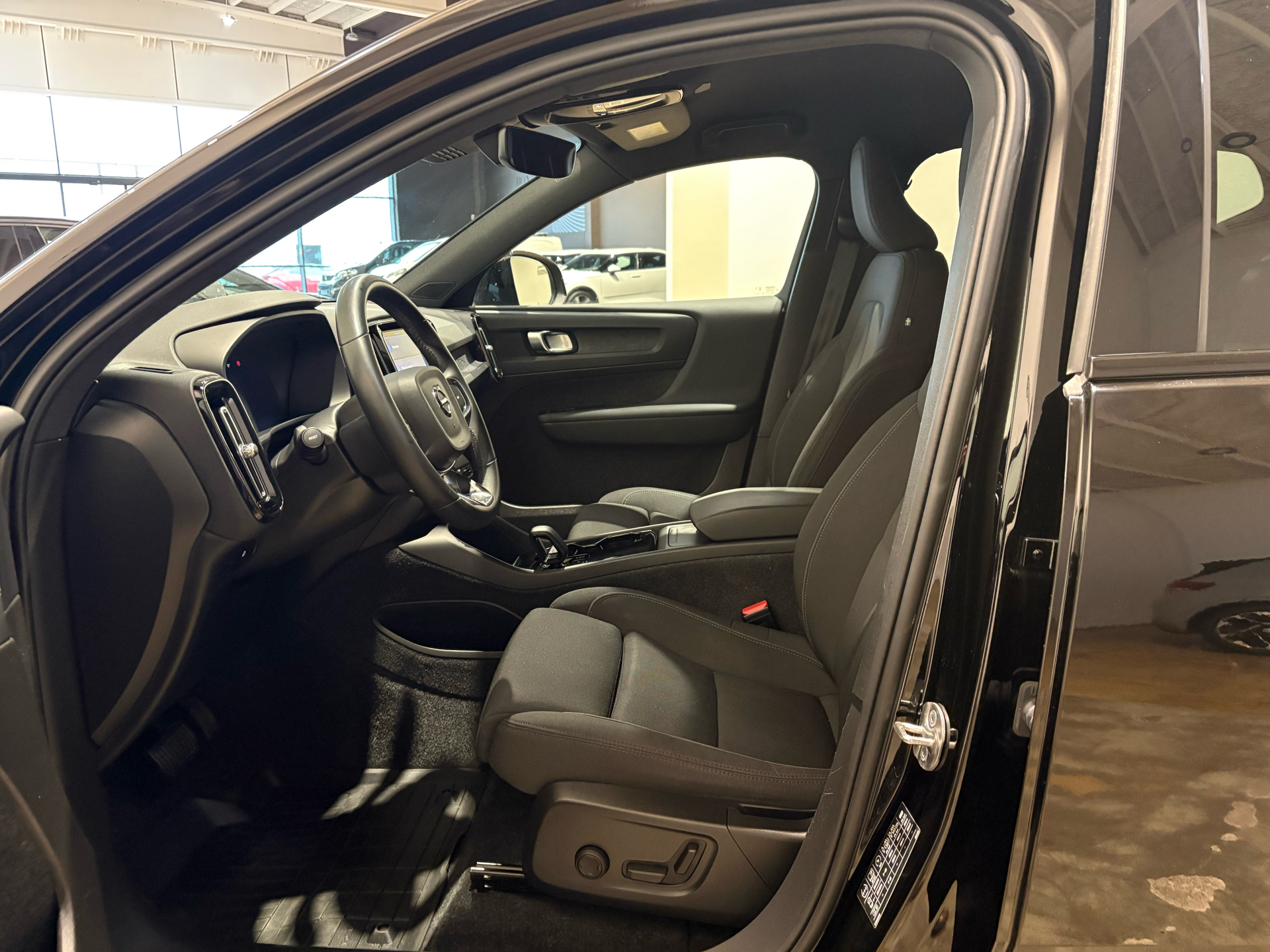 Volvo XC40 Recharge Single Engine Plus 231HK 5d Aut.