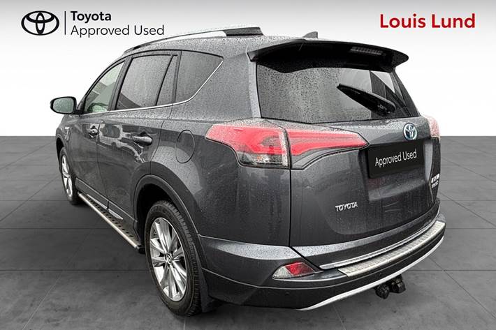 Grå Toyota RAV4 fra 2018