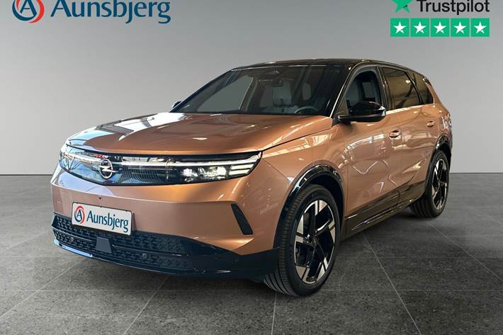 Bronze Opel Grandland-e fra 2025 set udefra