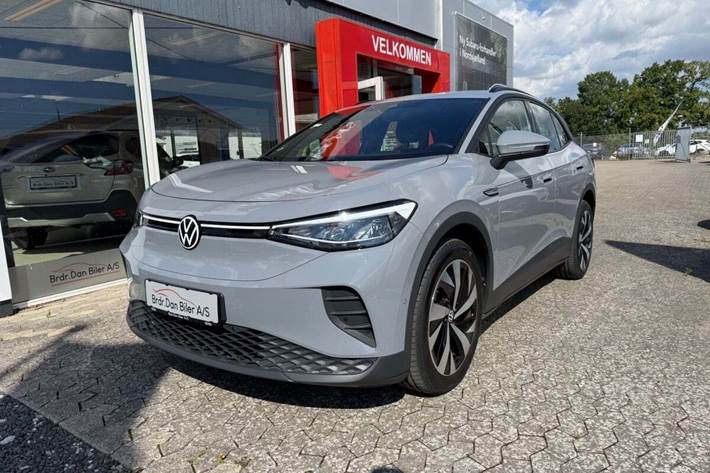 Grå VW ID.4 fra 2023 set udefra