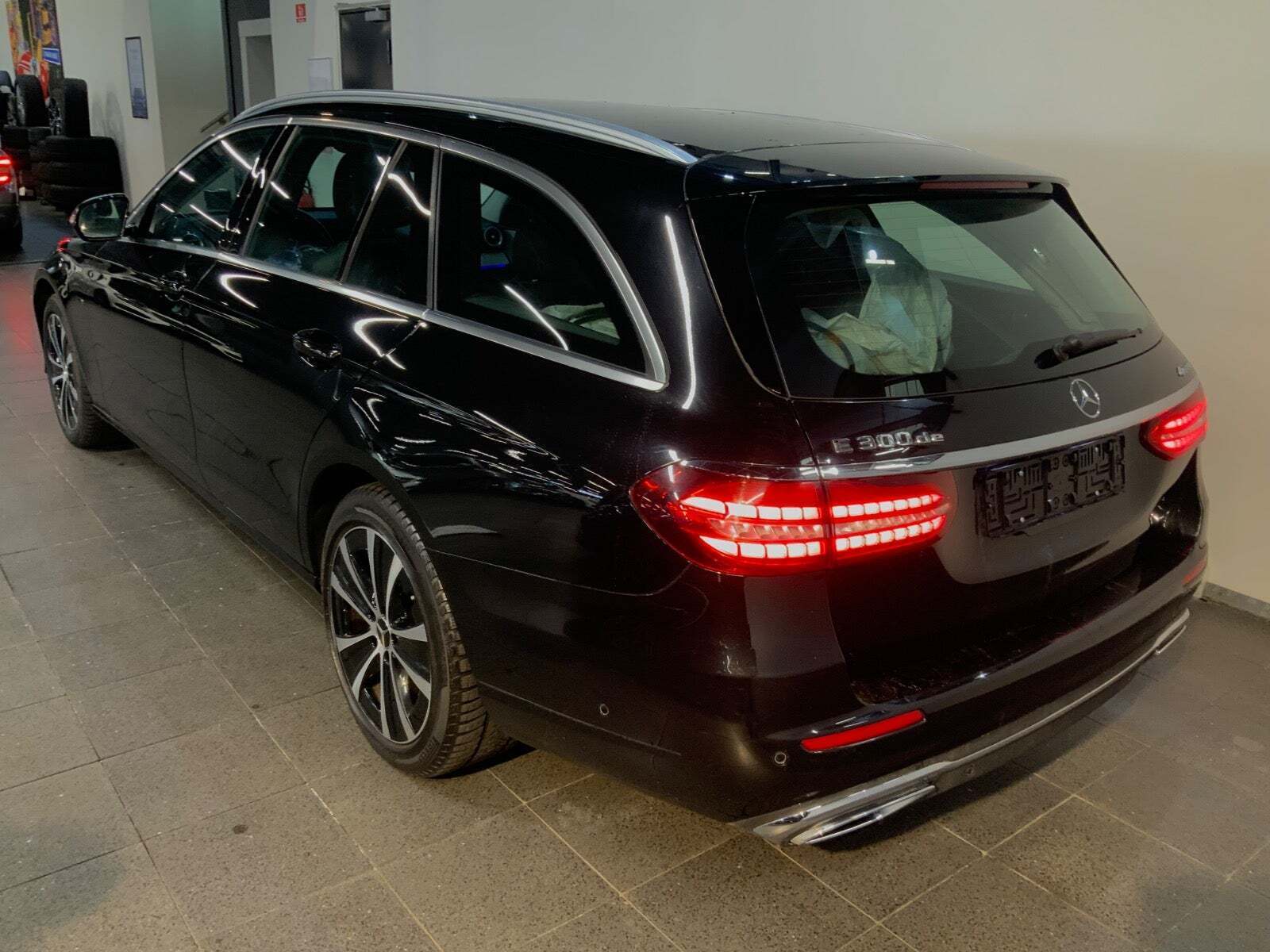 Mercedes E300 de 2,0 Avantgarde stc. aut. 4Matic