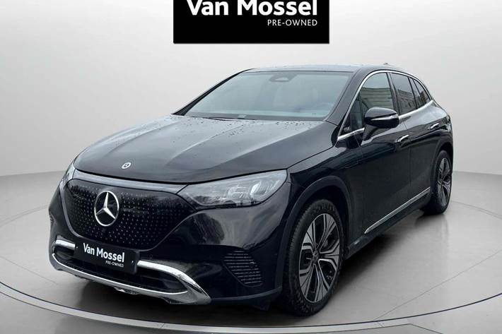 Sort Mercedes EQE350 SUV fra 2023 set udefra