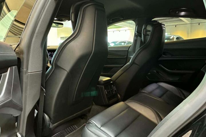 Sort Porsche Taycan 4S fra 2020