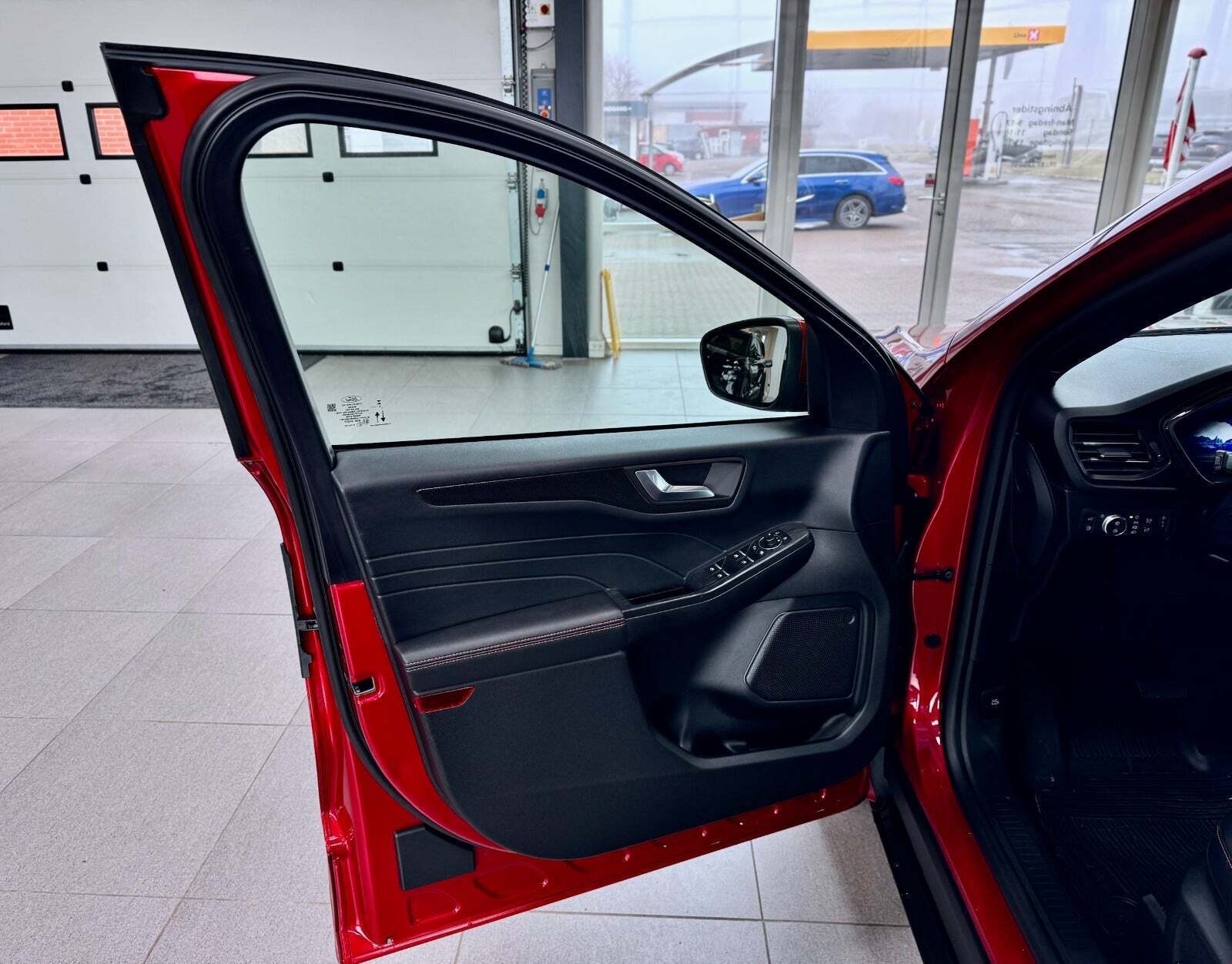 Ford Kuga 2,5 PHEV ST-Line X CVT