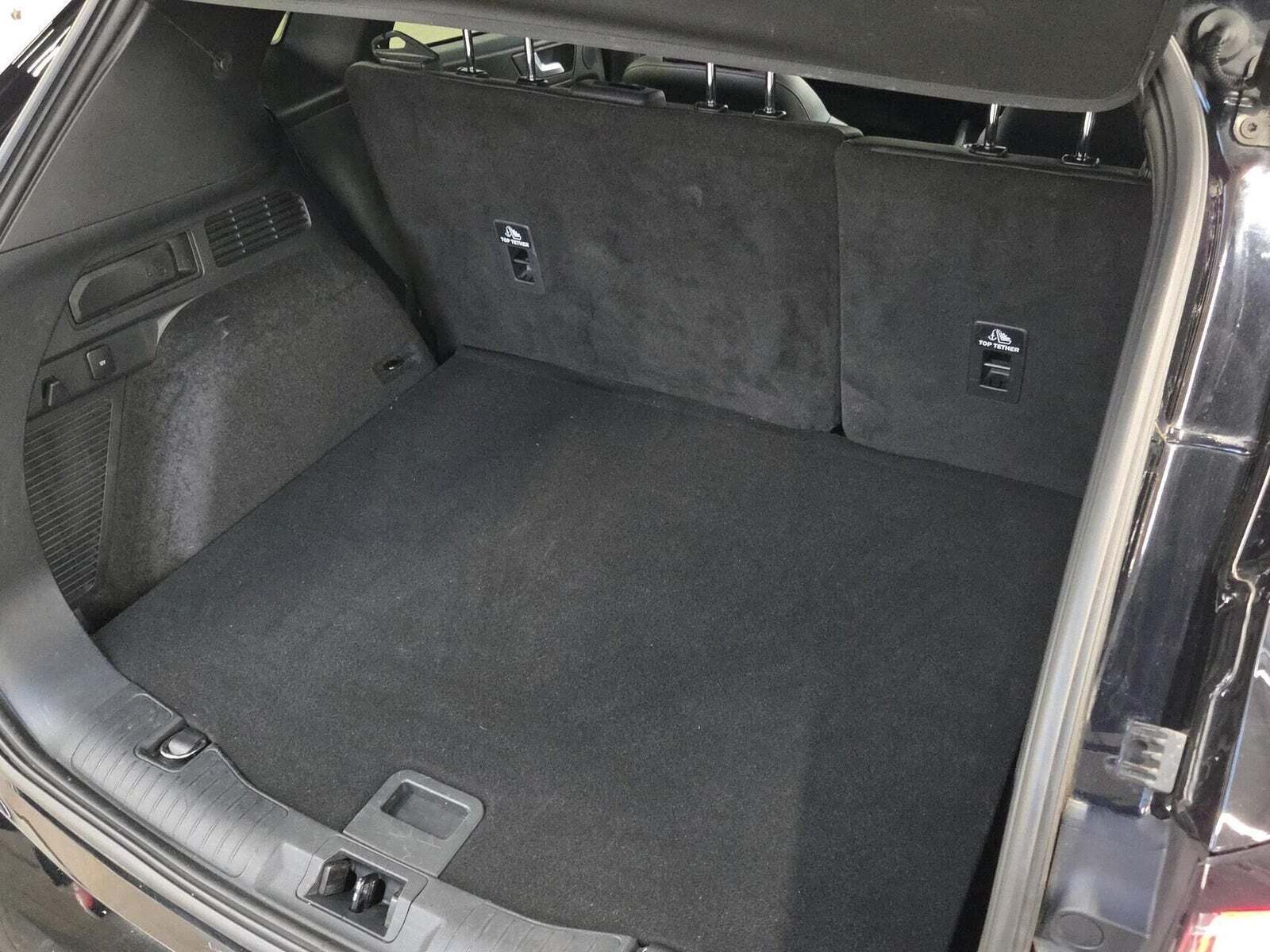 Sort Ford Kuga fra 2021