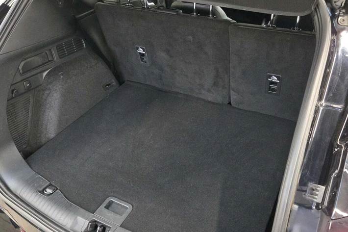 Sort Ford Kuga fra 2021