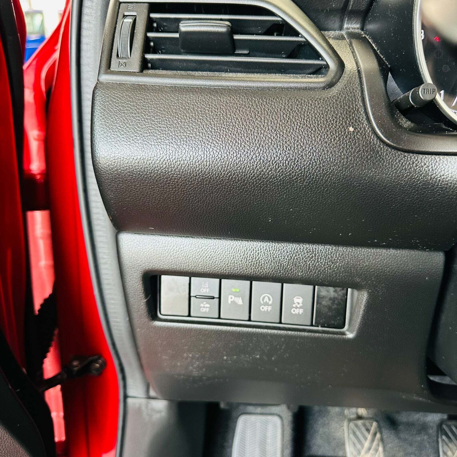 Rød Suzuki Swift fra 2020