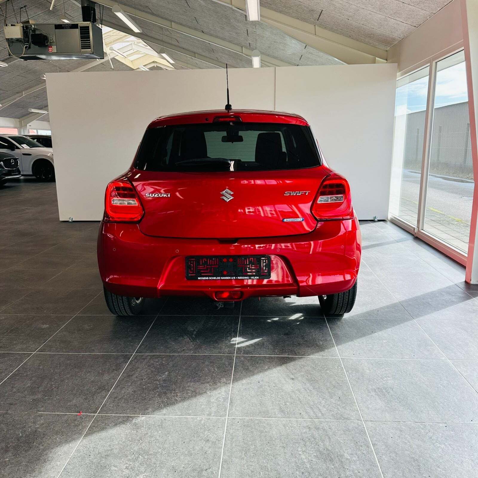Rød Suzuki Swift fra 2020