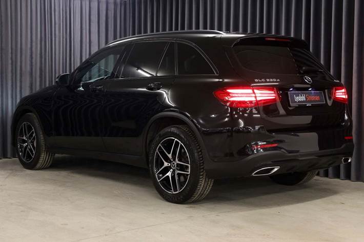 Sort Mercedes GLC220 d fra 2019