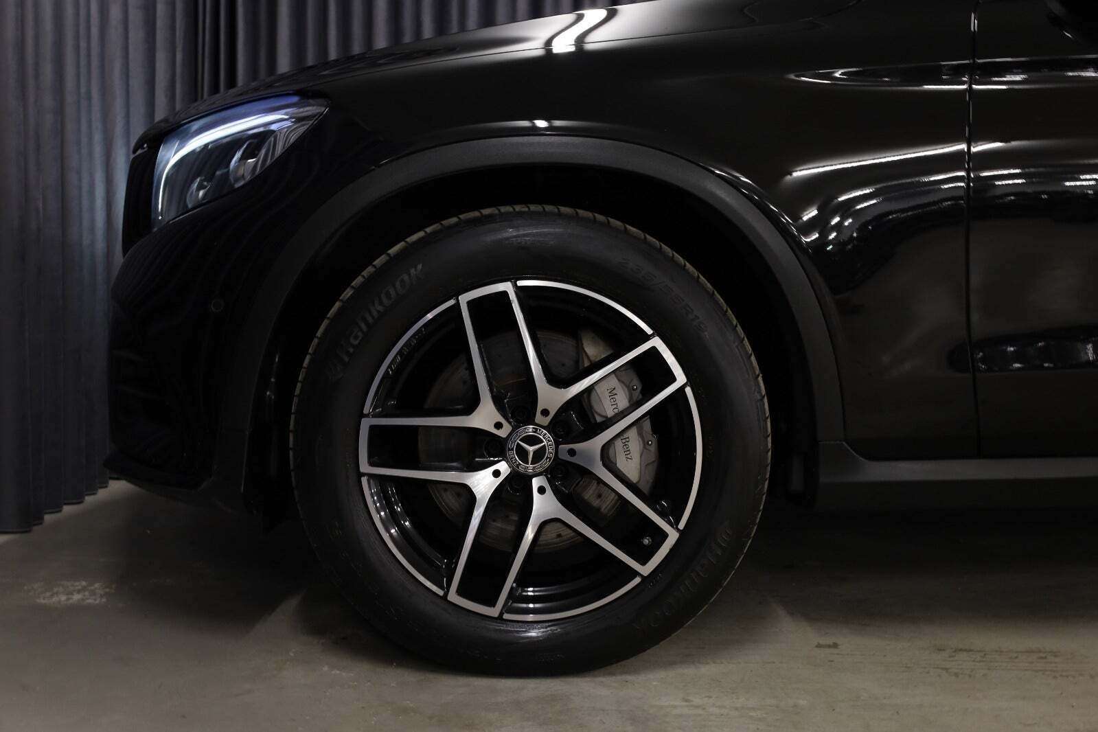 Sort Mercedes GLC220 d fra 2019