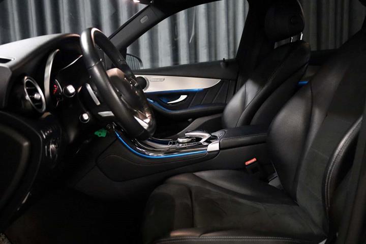 Sort Mercedes GLC220 d fra 2019