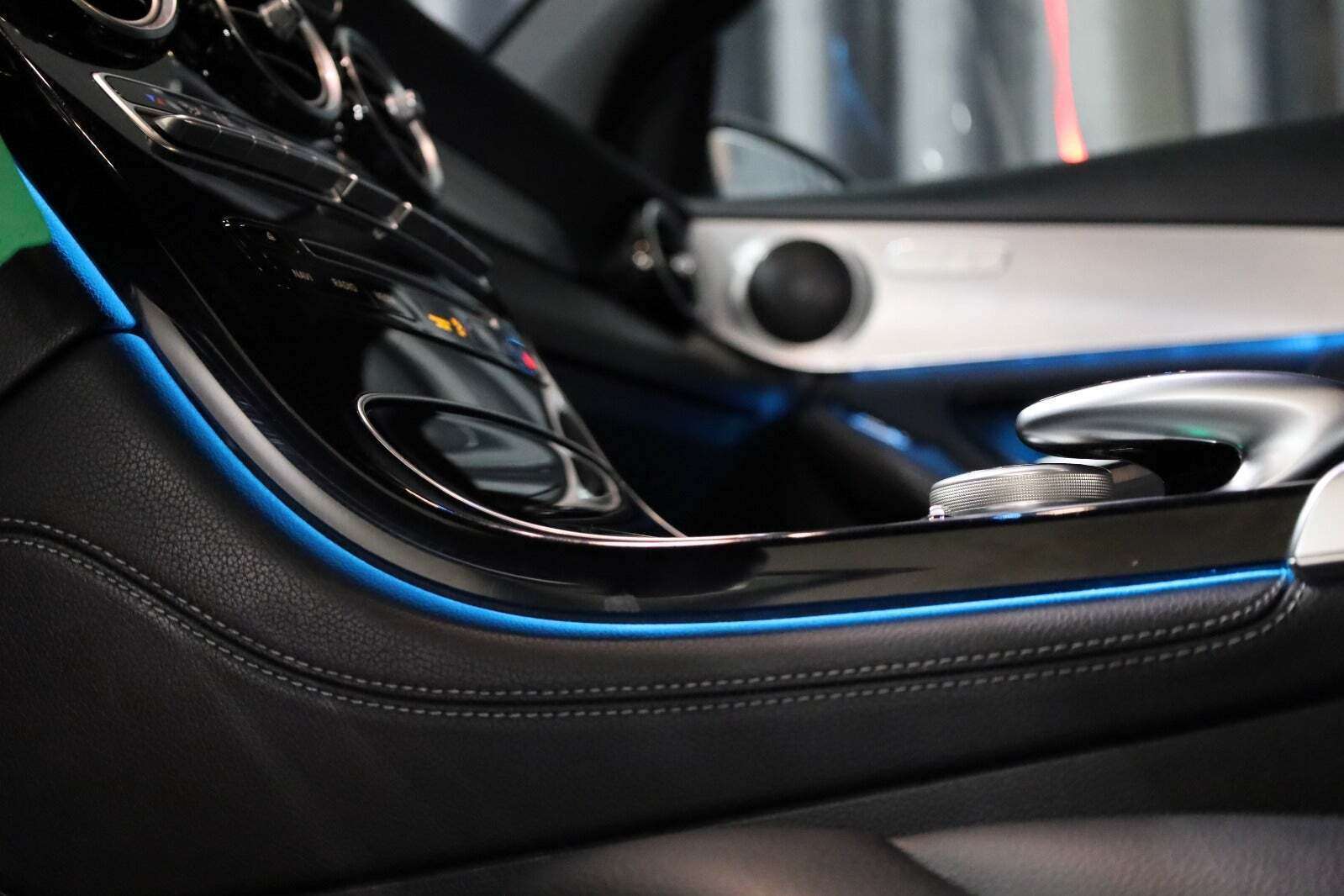 Sort Mercedes GLC220 d fra 2019