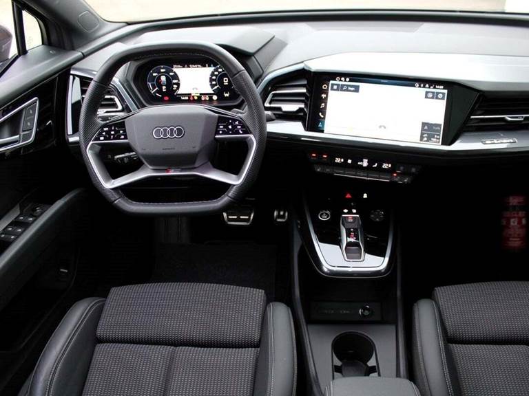 Audi Q4 e-tron 45 S-line