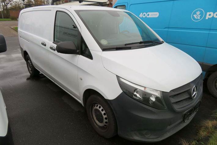 Hvid Mercedes Vito 114 fra 2018