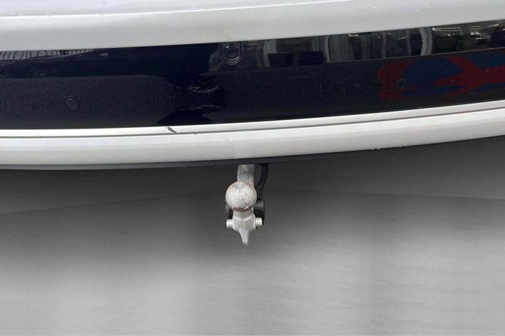 Hvid Xpeng G9 fra 2023