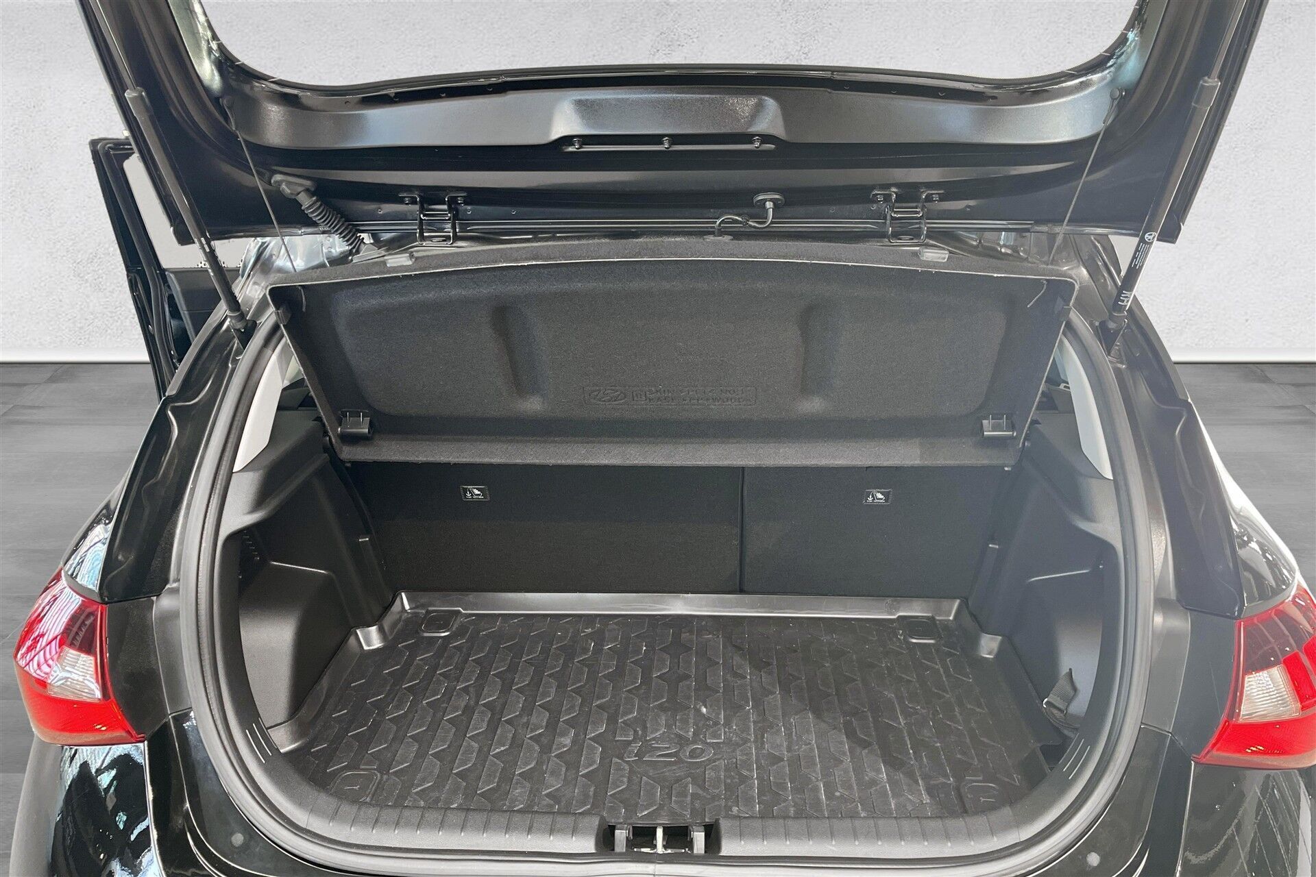 Sort Hyundai i20 fra 2020