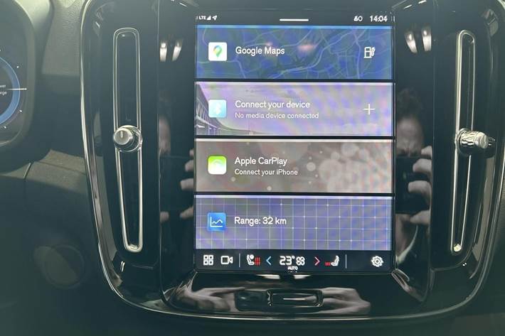 Hvid Volvo C40 fra 2024