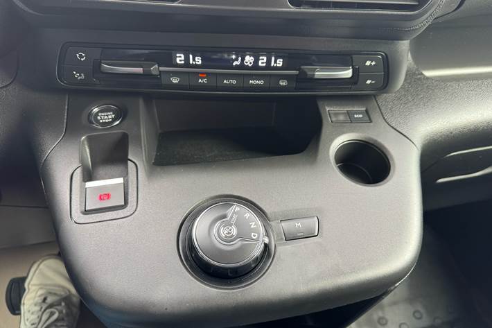 Sort Citroën Berlingo fra 2022