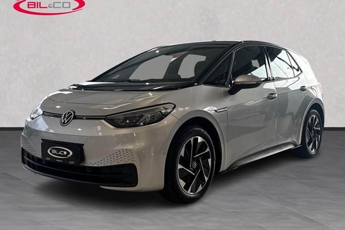 Sølv VW ID.3 fra 2022 set udefra