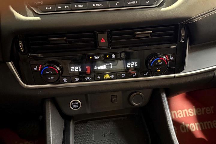Grå Nissan Qashqai fra 2021