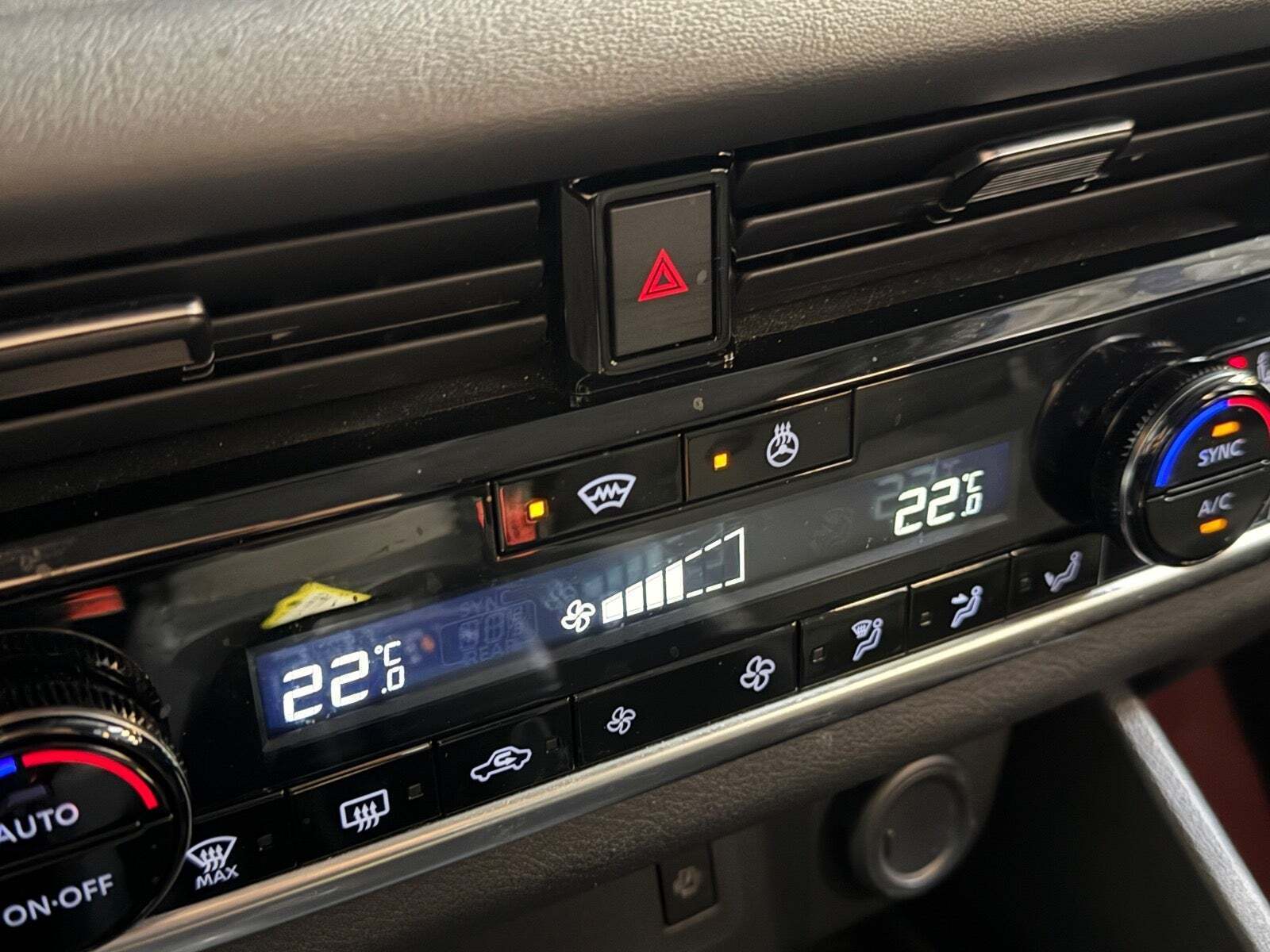 Grå Nissan Qashqai fra 2021