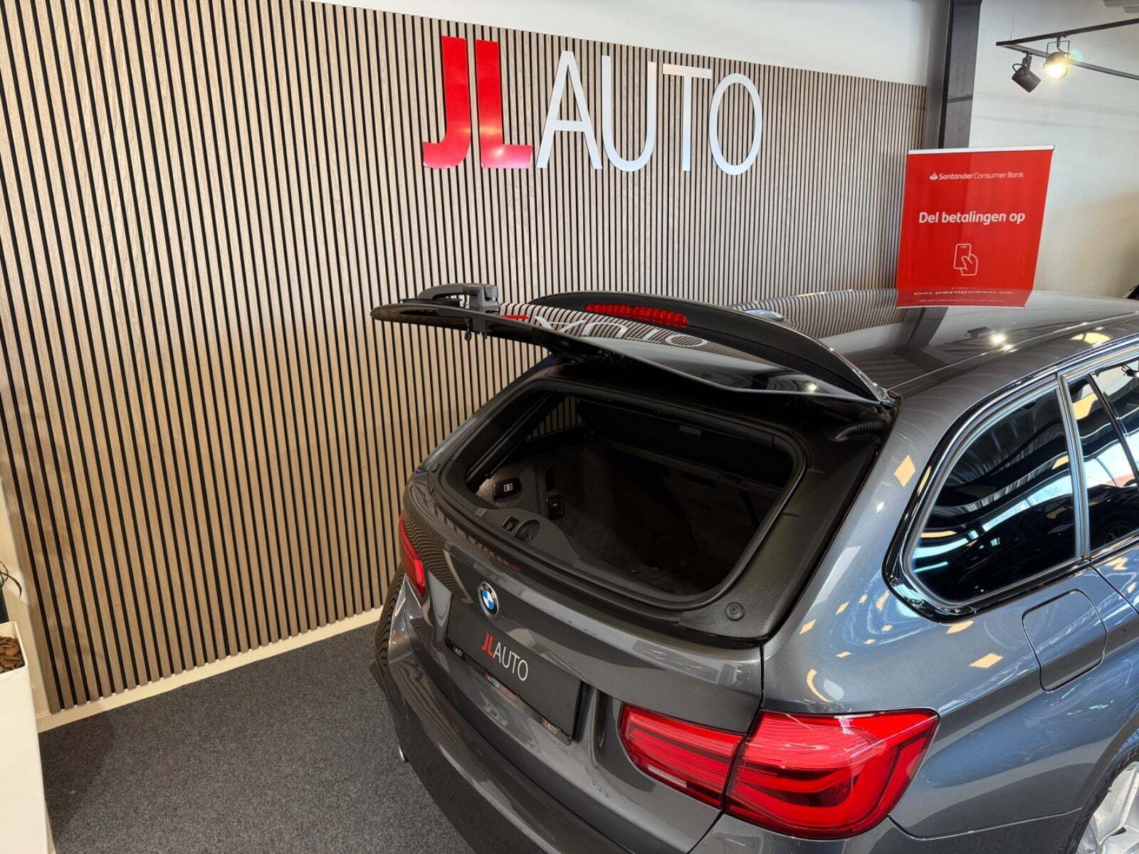 BMW 318d 2,0 Touring M-Sport aut.