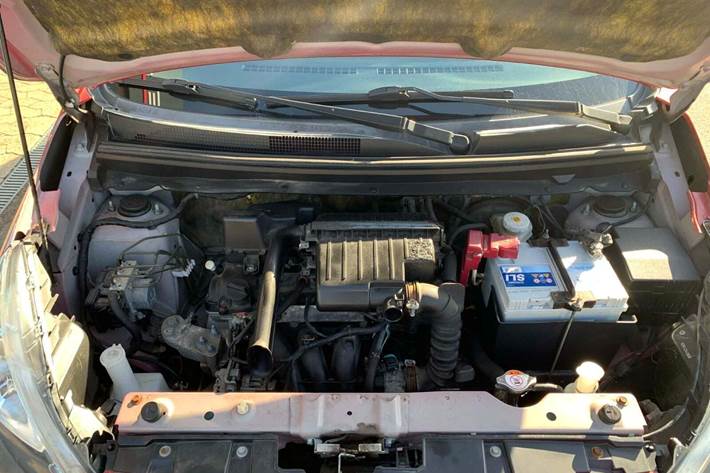 Grøn Mitsubishi Space Star fra 2015