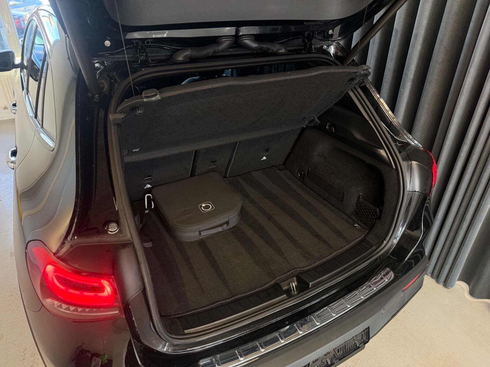 Sort Mercedes EQA250+ fra 2024