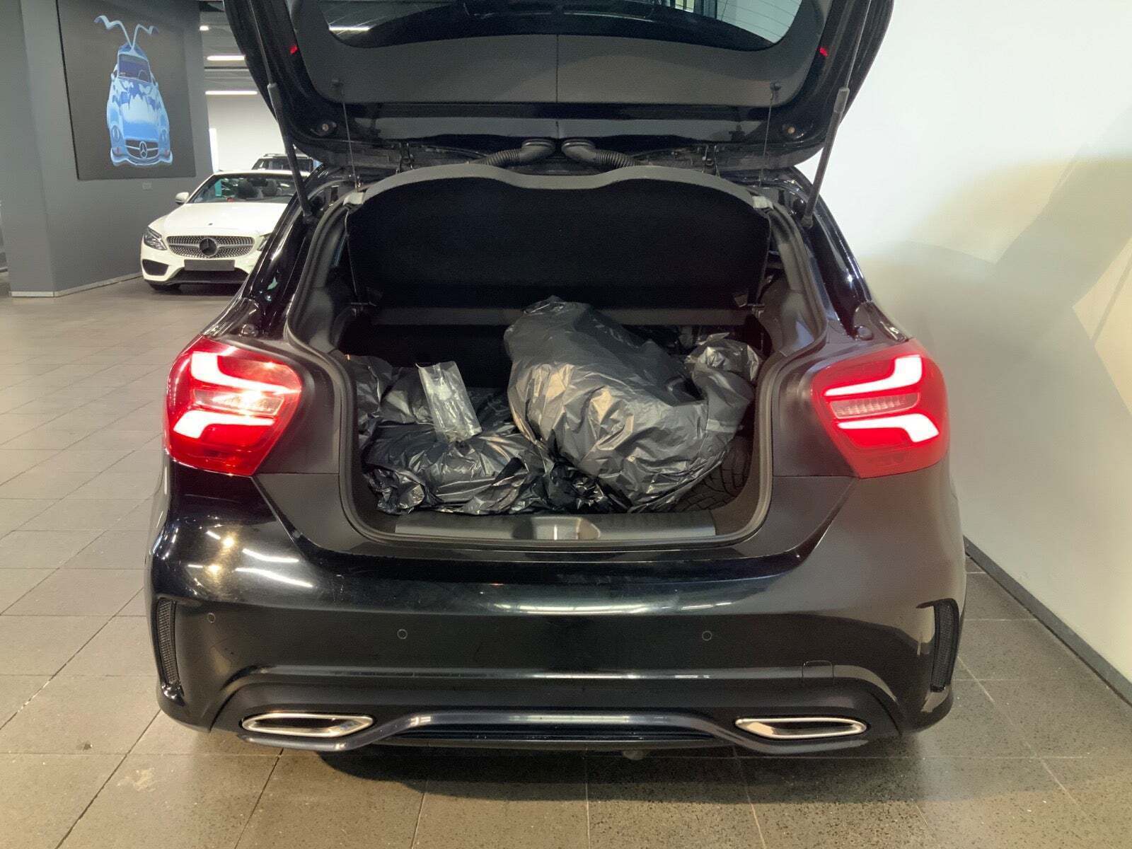 Sort Mercedes A200 d fra 2018