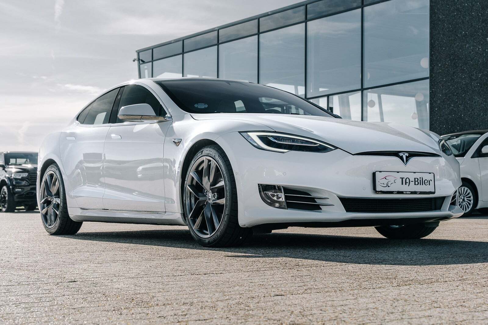 Tesla Model S Long Range AWD