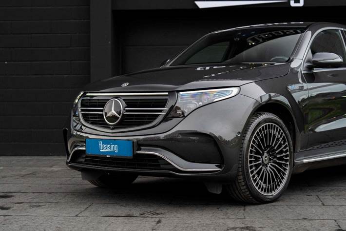 Grå Mercedes EQC400 fra 2020
