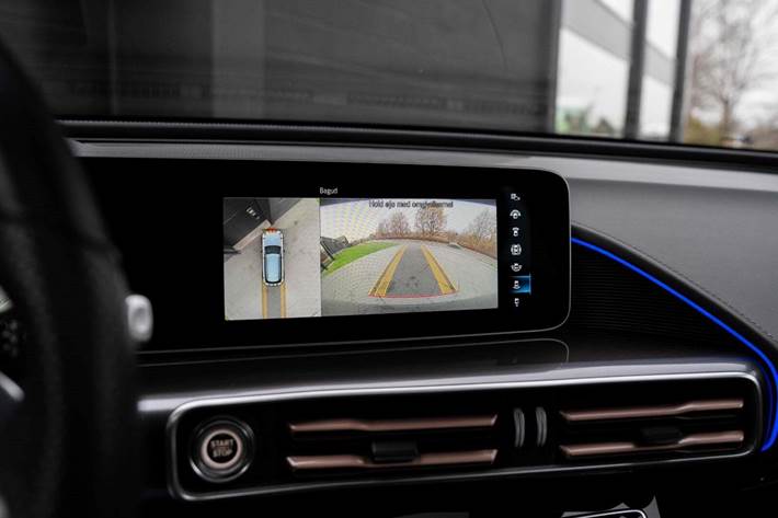 Grå Mercedes EQC400 fra 2020