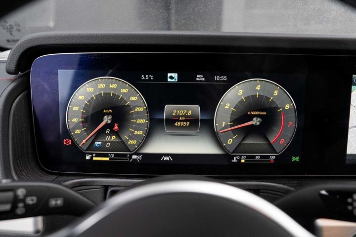 Sort Mercedes G500 fra 2022 set indefra