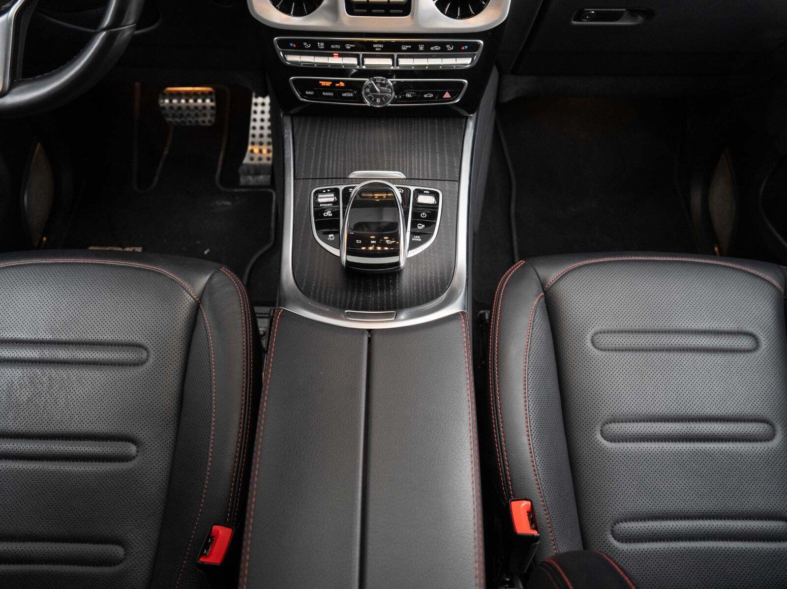 Sort Mercedes G500 fra 2022