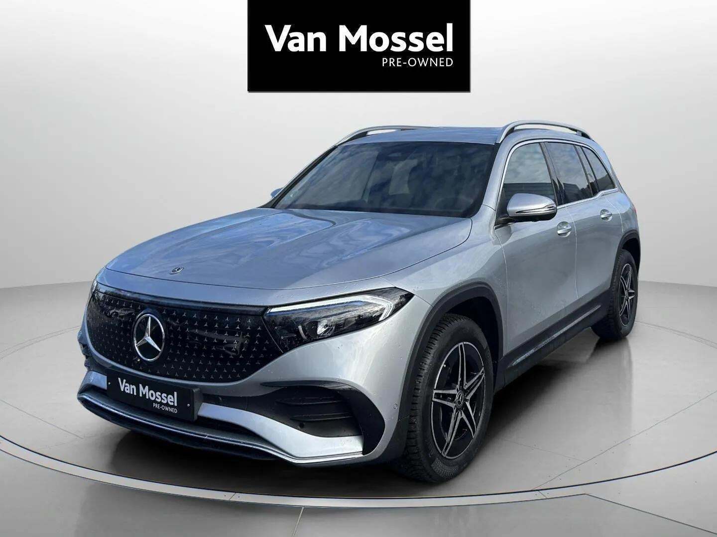 Sølv Mercedes EQB250+ fra 2026