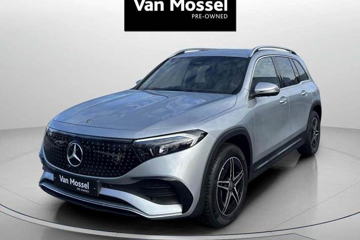 Sølv Mercedes EQB250+ fra 2026 set udefra