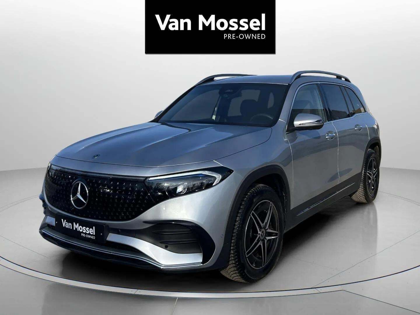 Sølv Mercedes EQB250+ fra 2025