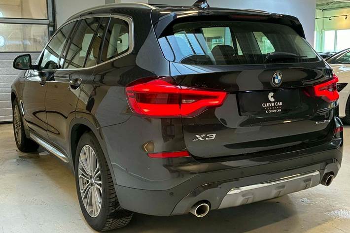 Grå BMW X3 fra 2020
