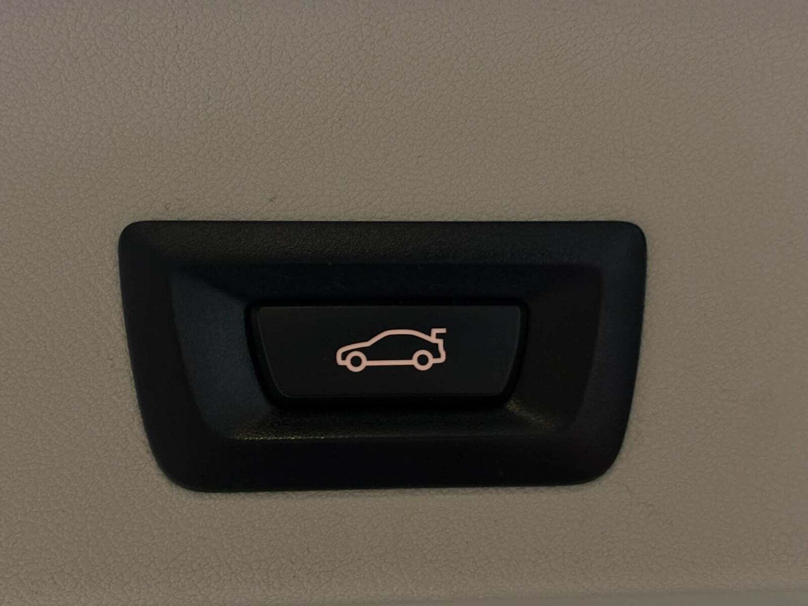 Grå BMW X3 fra 2020