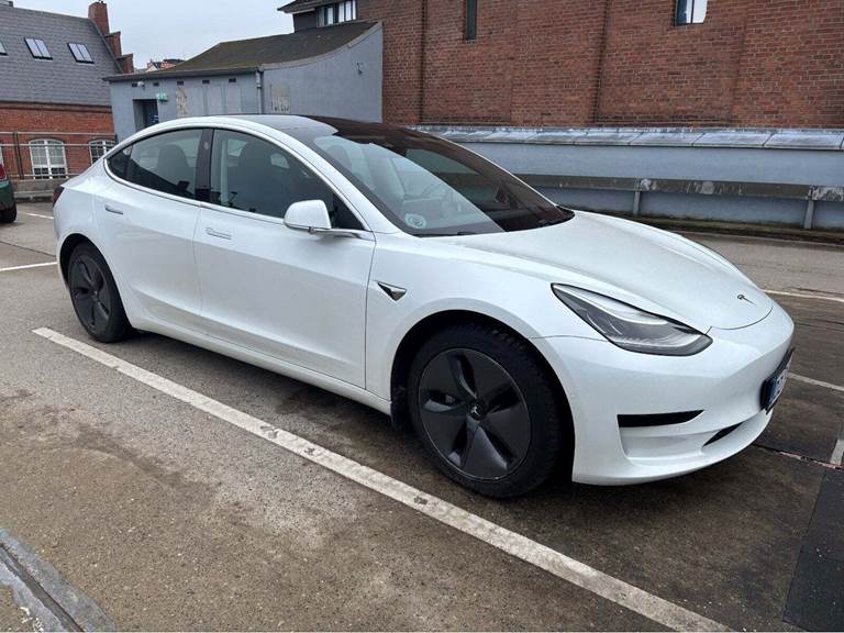 Tesla Model 3 Standard Range+ RWD