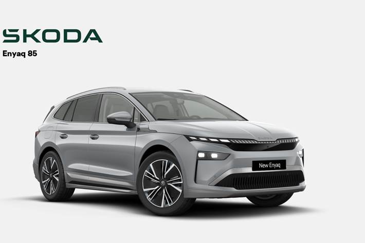 Sølv Skoda Enyaq fra 2026 set udefra