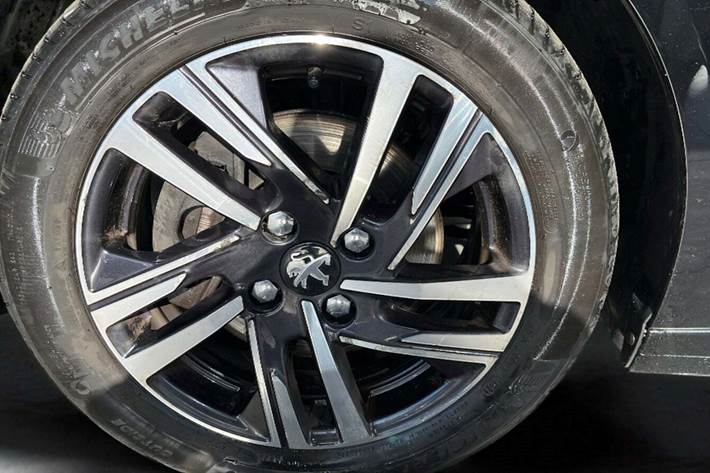 Sort Peugeot 208 fra 2022