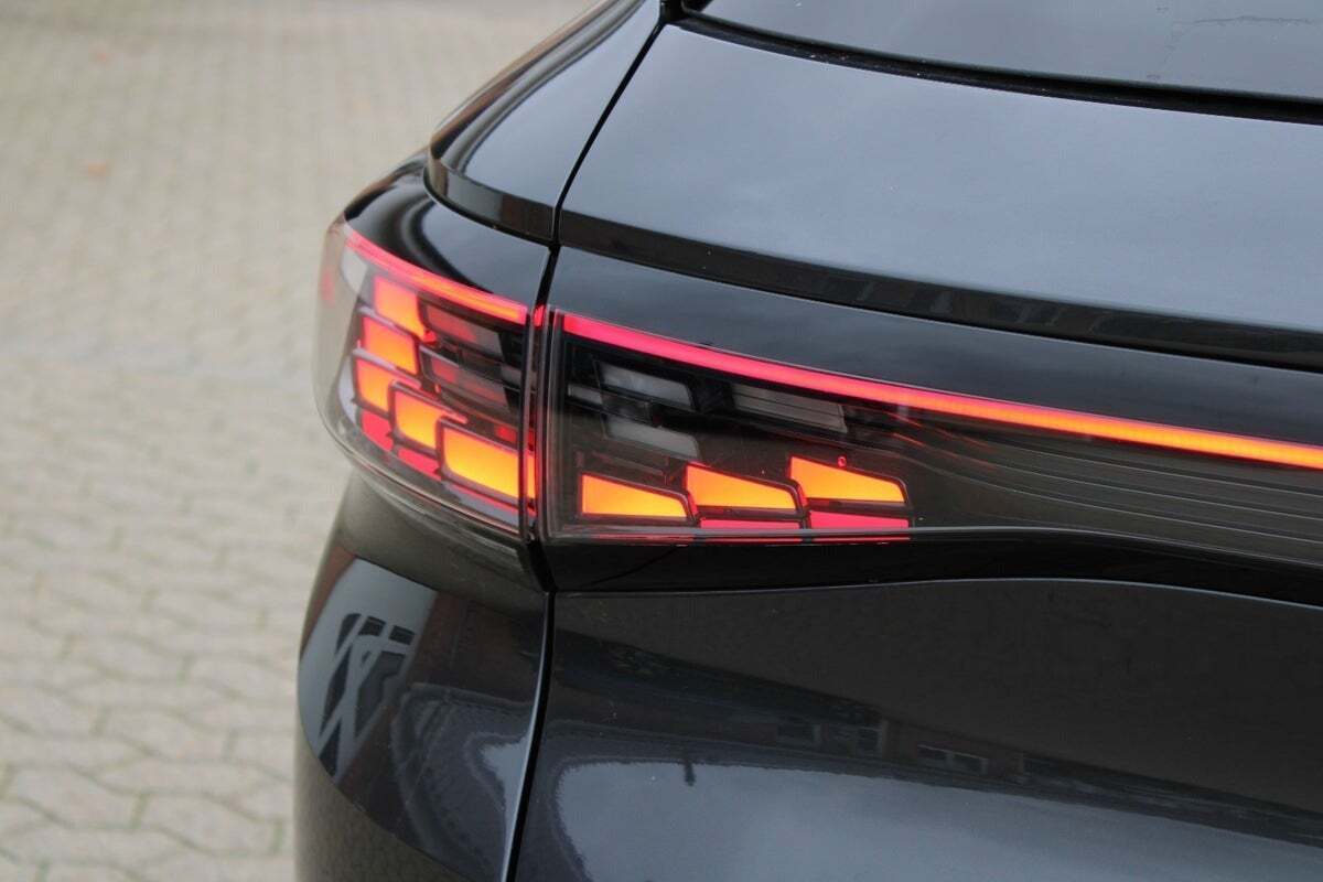 Grå VW ID.4 fra 2021