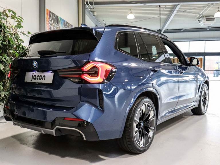 BMW iX3 Charged Plus M-Sport