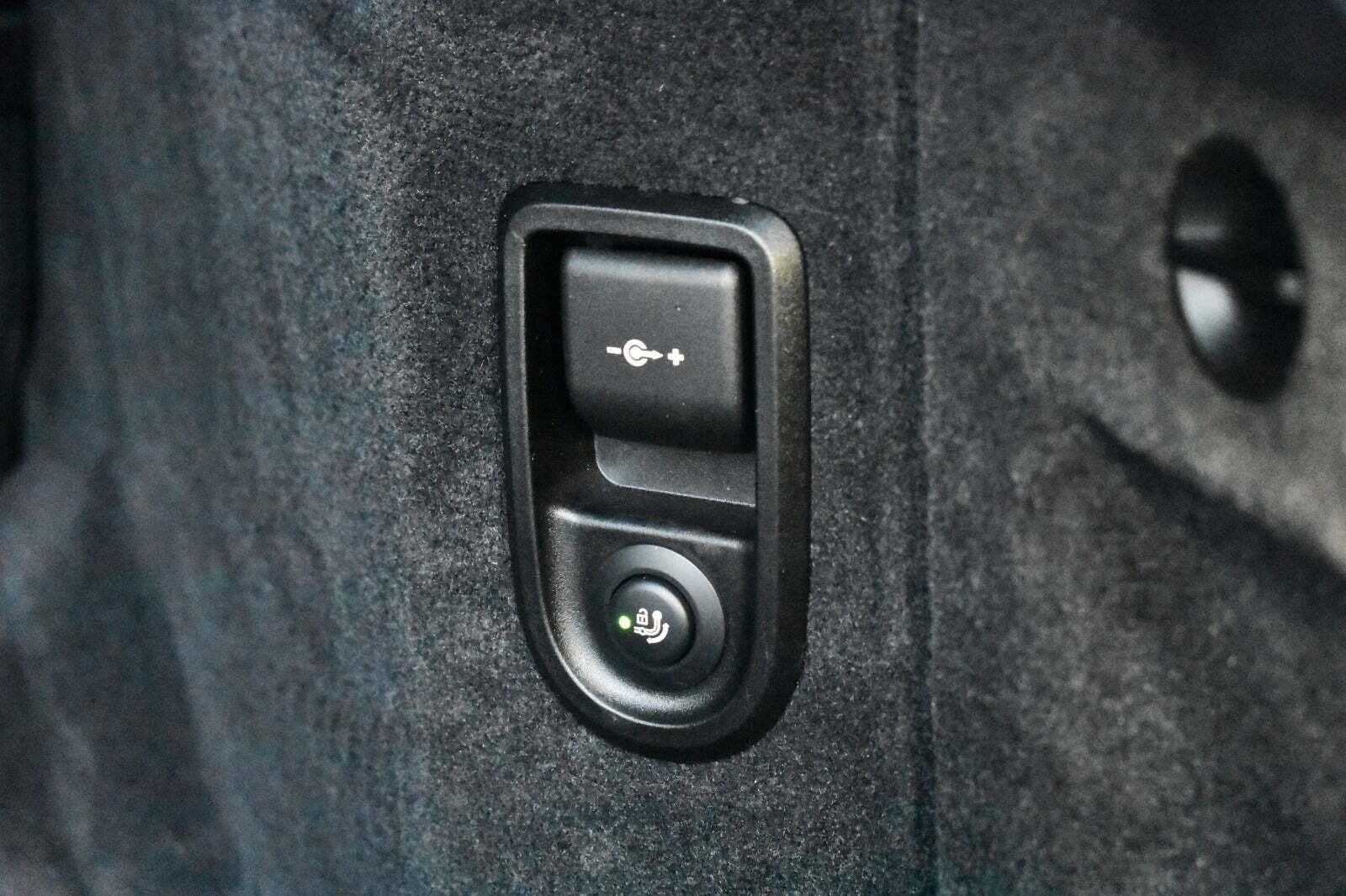 Sort BMW 530e fra 2022