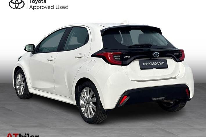 Hvid Toyota Yaris fra 2022