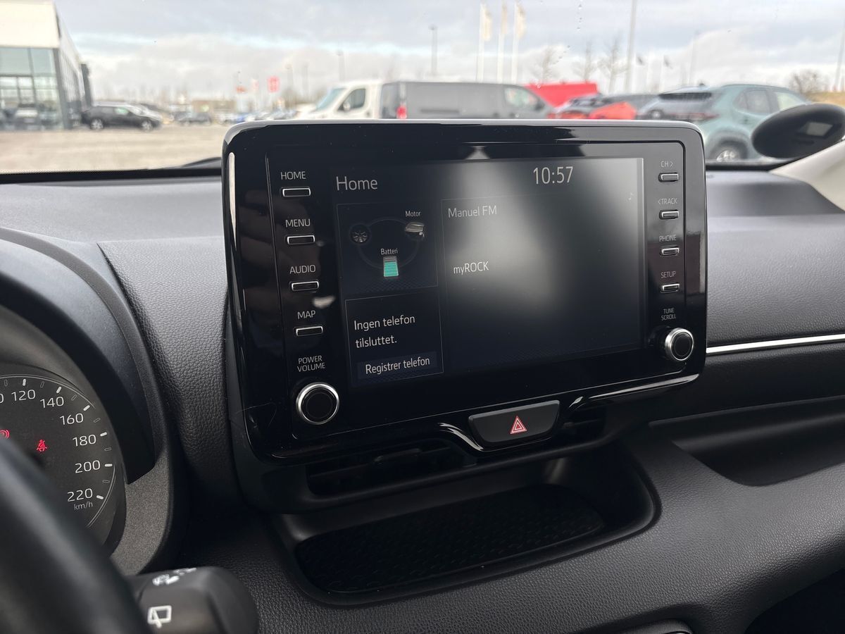 Hvid Toyota Yaris fra 2022
