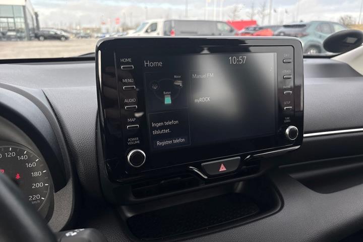 Hvid Toyota Yaris fra 2022