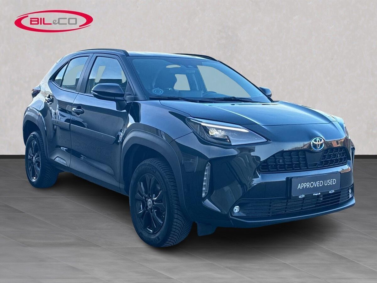 Sort Toyota Yaris Cross fra 2023